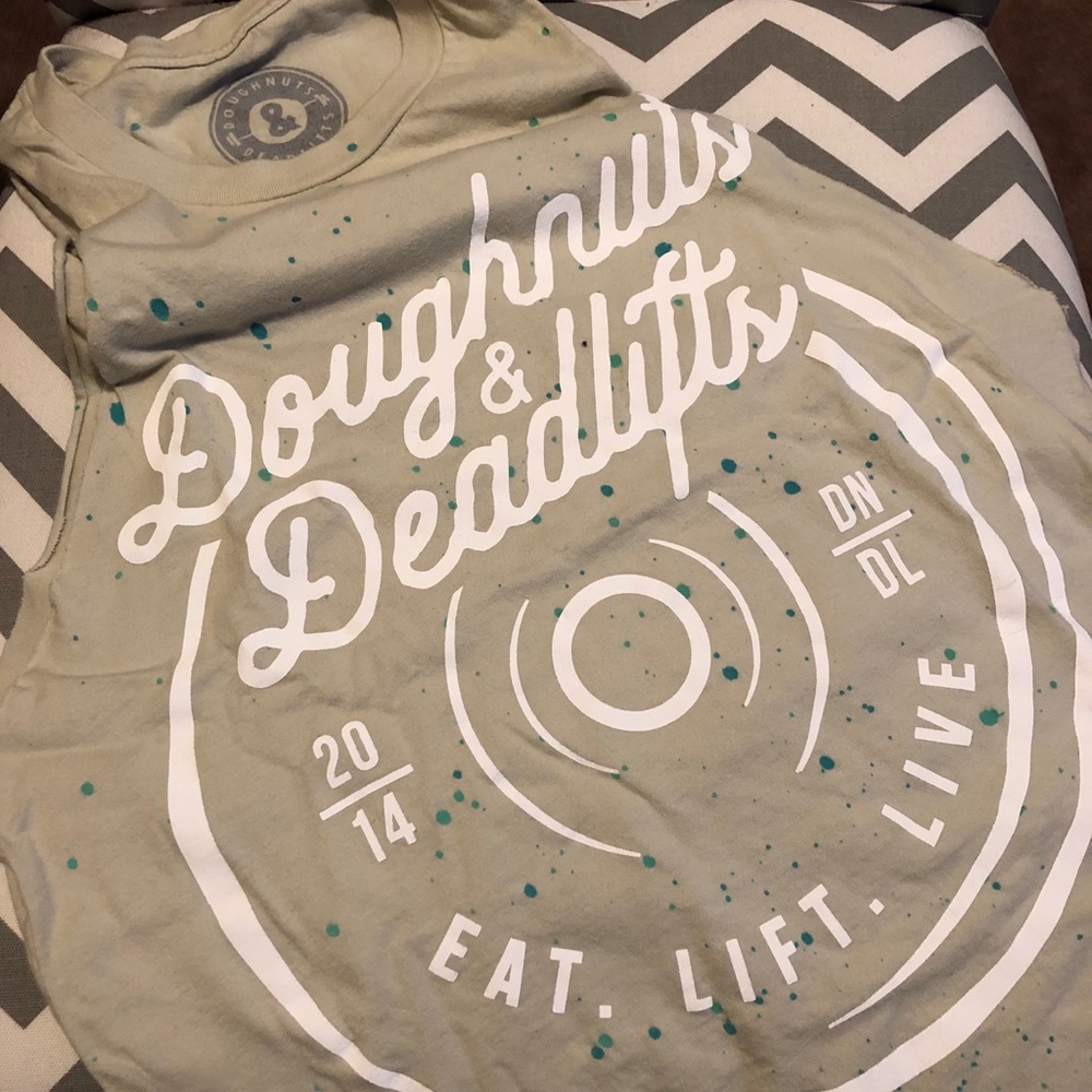 Doughnuts & Deadlifts Muscle Tank